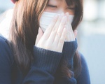 子供の風邪が親にすぐうつる。大人が風邪をうつされる前にできる予防。