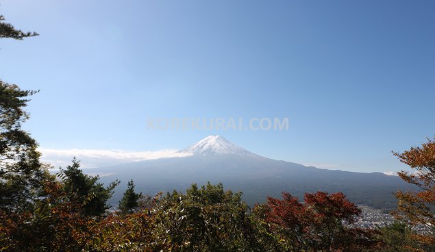 三ツ垰山登山道入り口付近の富士山