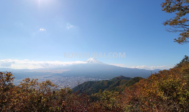 新倉山 山頂 展望台 富士山